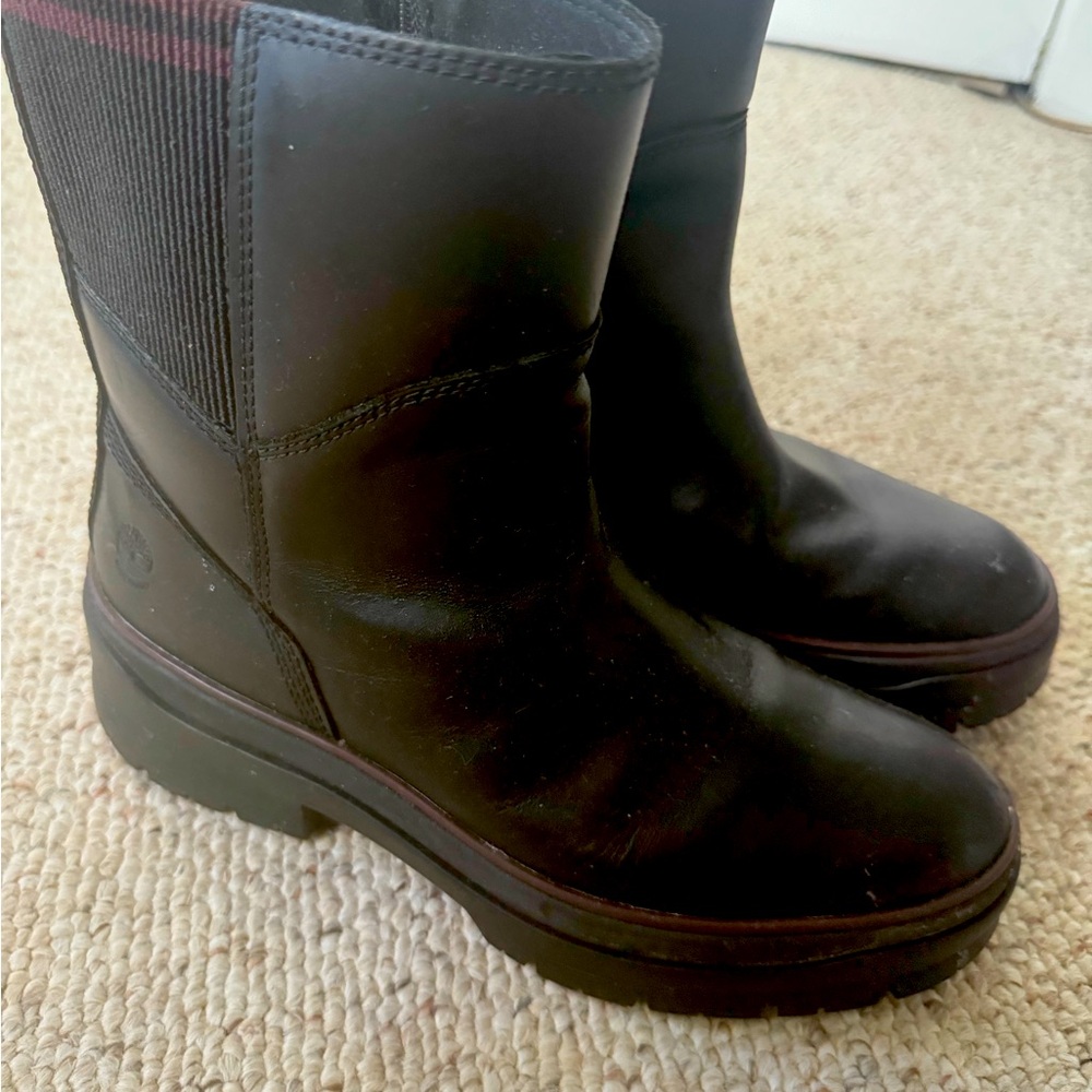 Women’s Timberland black boots leather size 8.5